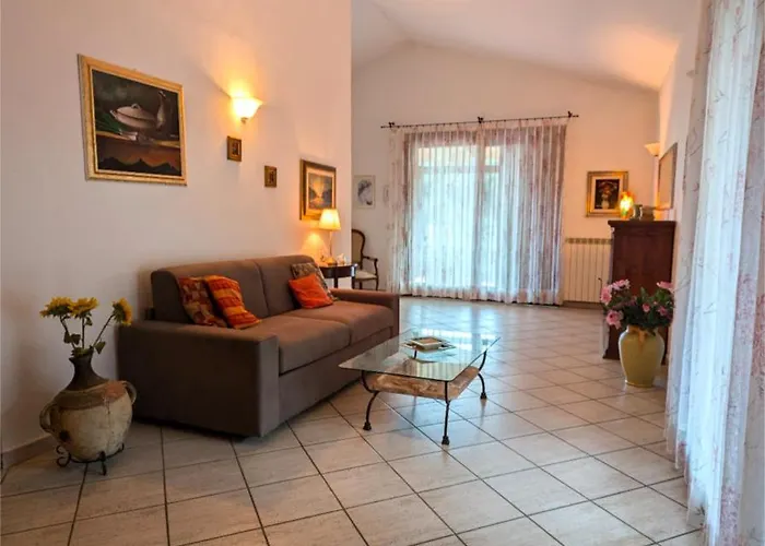 Casa La Terrazza-le Fornaci- بيت للعطل ساسيتا